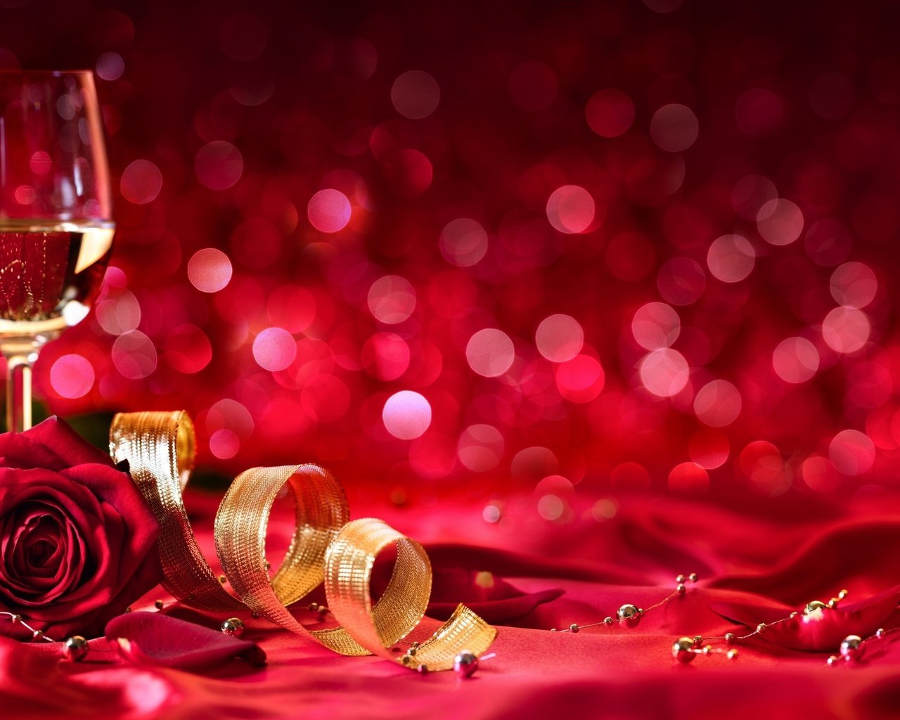 Обои бутоны, день святого валентина, розы, 14 февраля, лепестки, тесьма, вино, лента, бокалы, шампанское, красная роза, buds, valentine's day, roses, 14 feb, petals, braid, wine, tape, glasses, champagne, red rose разрешение 2560x1600 Загрузить