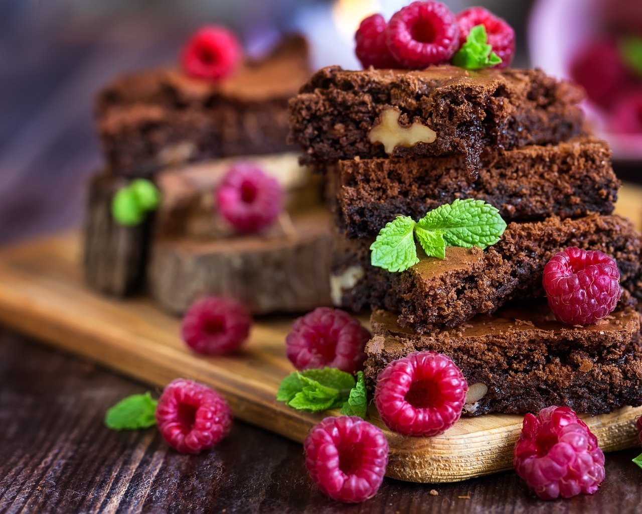 Обои малина, десерт, пирожное, raspberry, dessert, cake разрешение 5472x3648 Загрузить