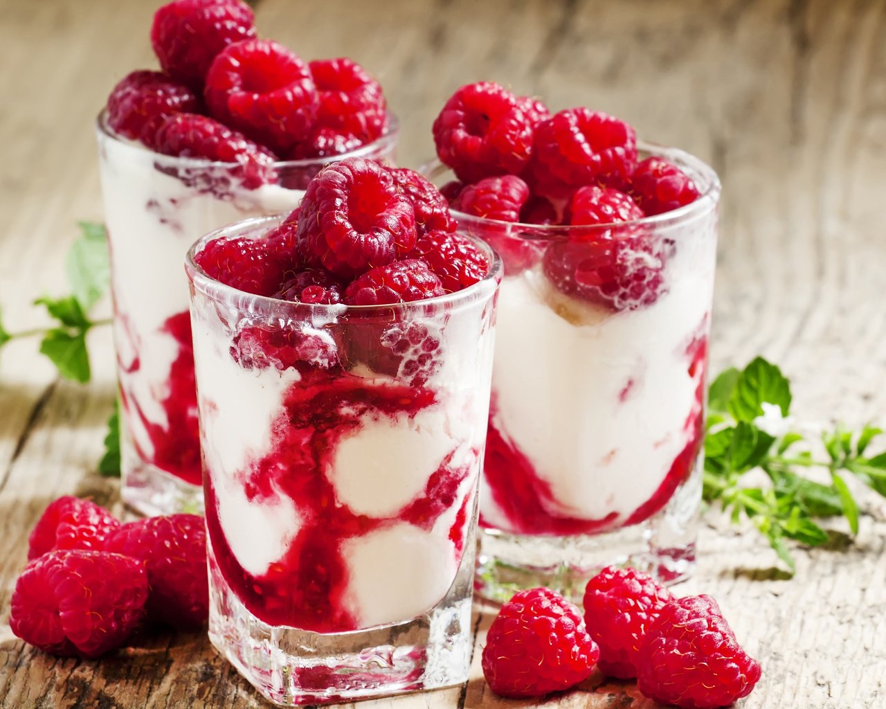 Обои малина, сливки, десерт, крем, raspberry, cream, dessert разрешение 3840x2400 Загрузить