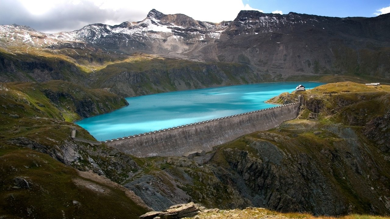 Обои озеро, горы, скалы, дамба, плотина, запруда, lake, mountains, rocks, dam разрешение 1920x1080 Загрузить