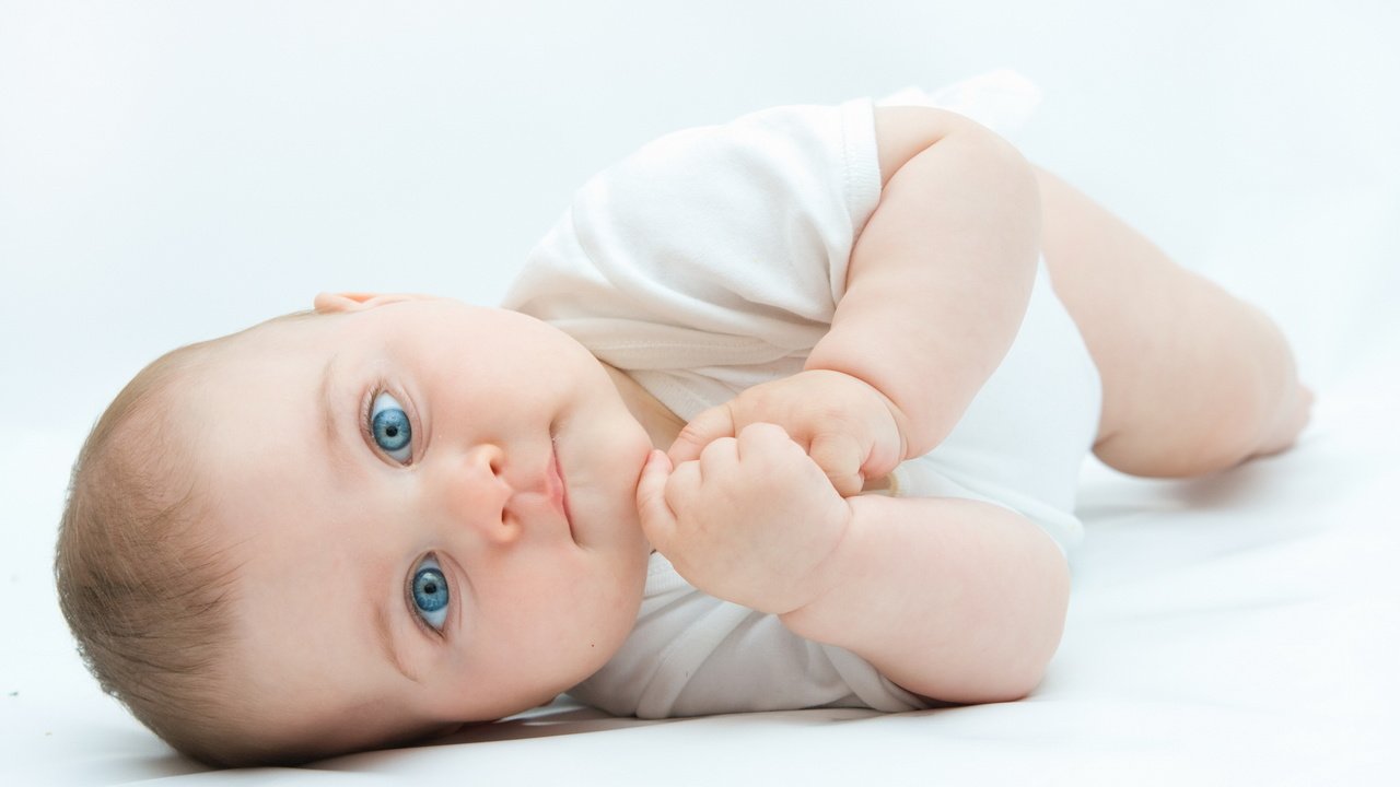 Обои дети, ребенок, голубые глаза, младенец, новорожденный, children, child, blue eyes, baby, newborn разрешение 1920x1200 Загрузить