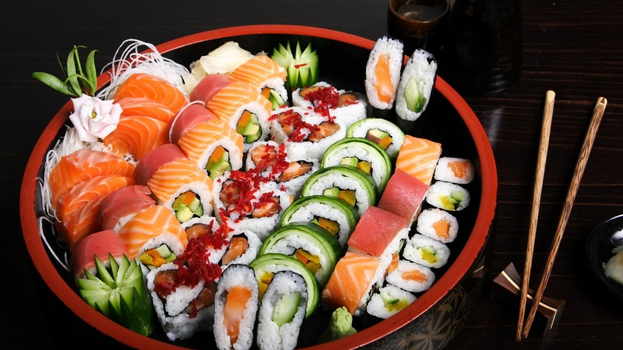 Обои рыба, рис, суши, роллы, морепродукты, японская кухня, fish, figure, sushi, rolls, seafood, japanese cuisine разрешение 1920x1200 Загрузить