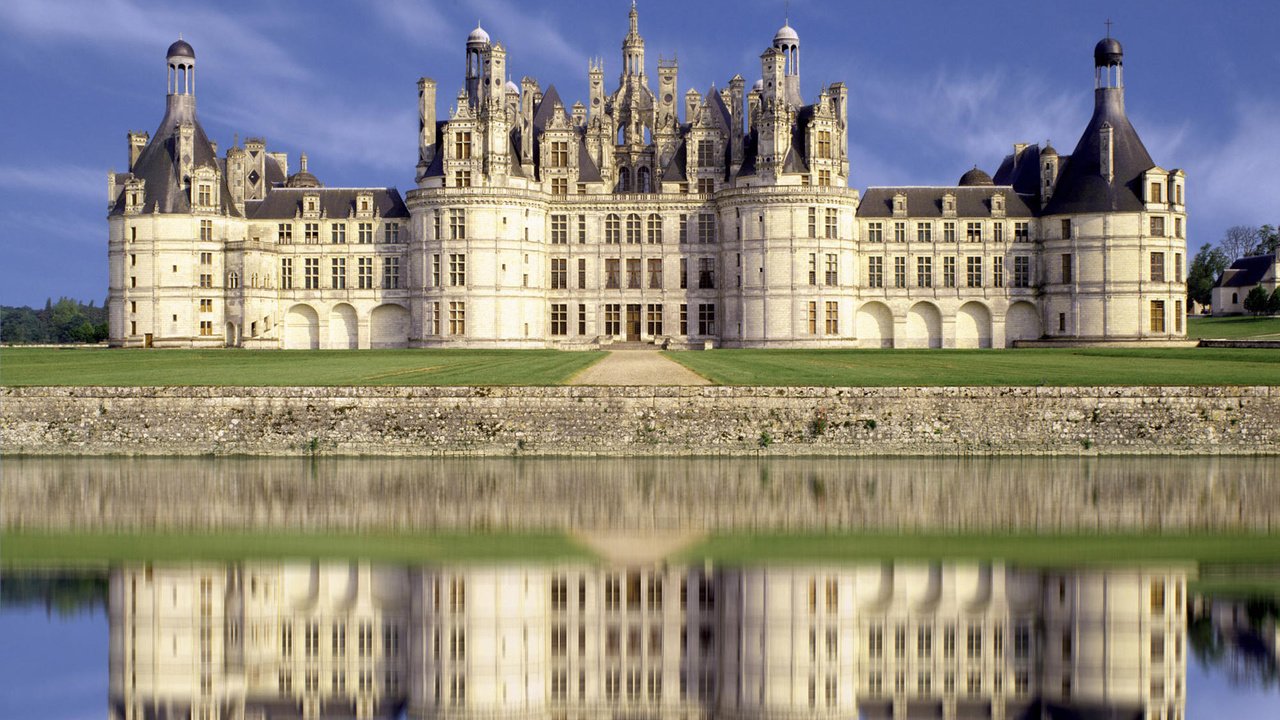 Обои замок, франция, отражение в воде, замок шамбор, castle, france, the reflection in the water, chambord castle разрешение 1920x1200 Загрузить