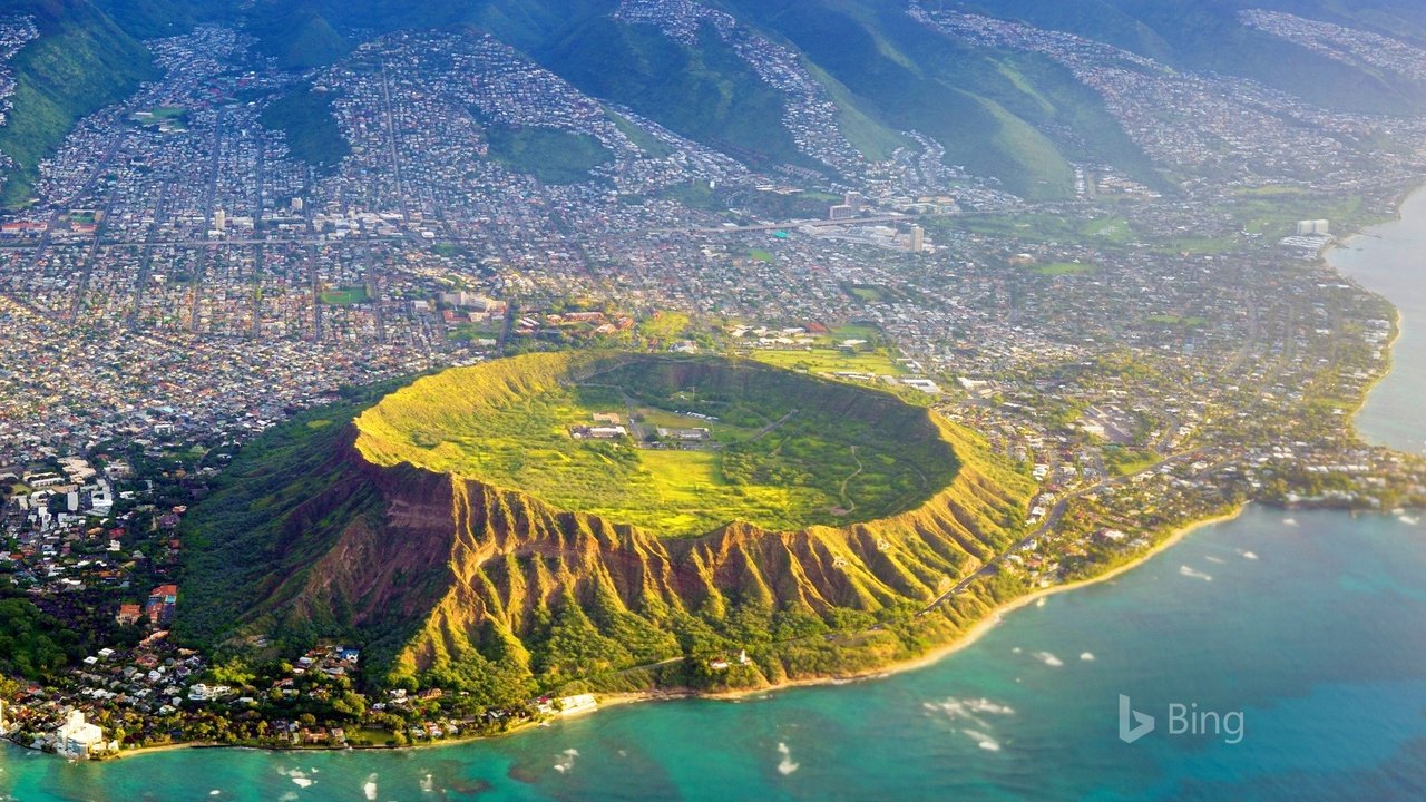 Обои город, кратер, вулкан, гавайи, bing, гонолулу, даймонд хед, the city, crater, the volcano, hawaii, honolulu, diamond head разрешение 1920x1200 Загрузить