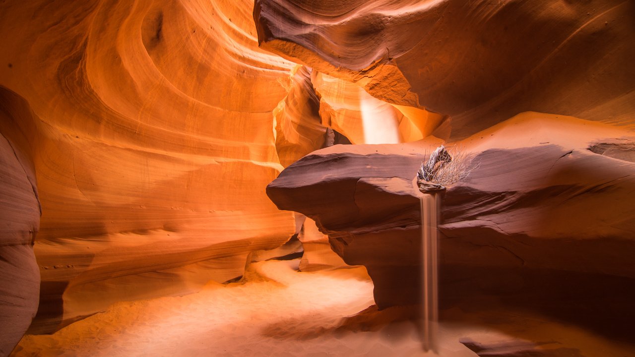 Обои свет, скалы, песок, сша, каньон антилопы, аризона, light, rocks, sand, usa, antelope canyon, az разрешение 2000x1335 Загрузить