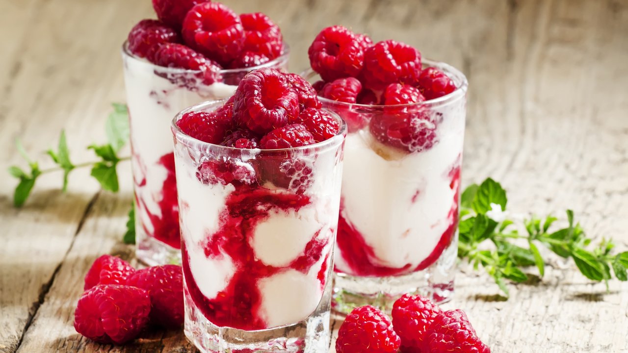 Обои малина, сливки, десерт, крем, raspberry, cream, dessert разрешение 3840x2400 Загрузить