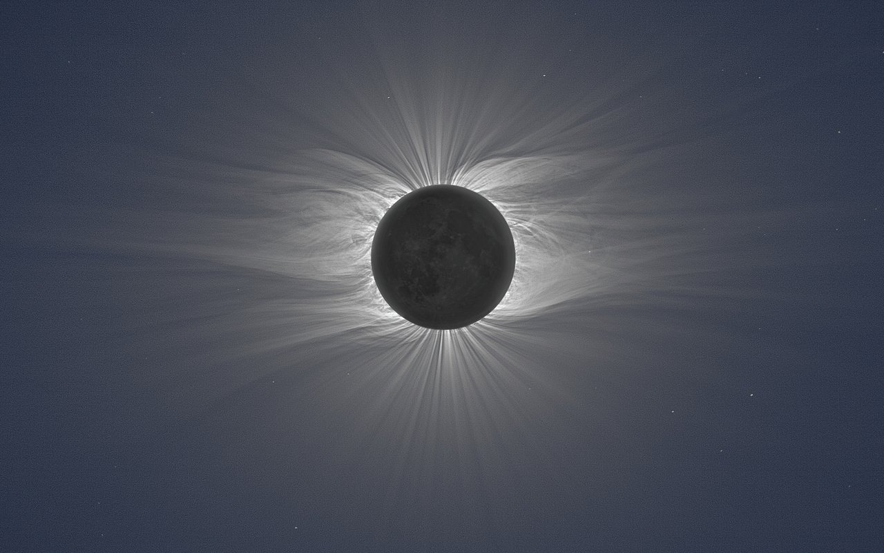 Обои total solar eclipse, полное солнечное затмение; фото miroslav druc, peter aniol, vojtech rusin, a total solar eclipse; photo miroslav druc разрешение 1920x1200 Загрузить