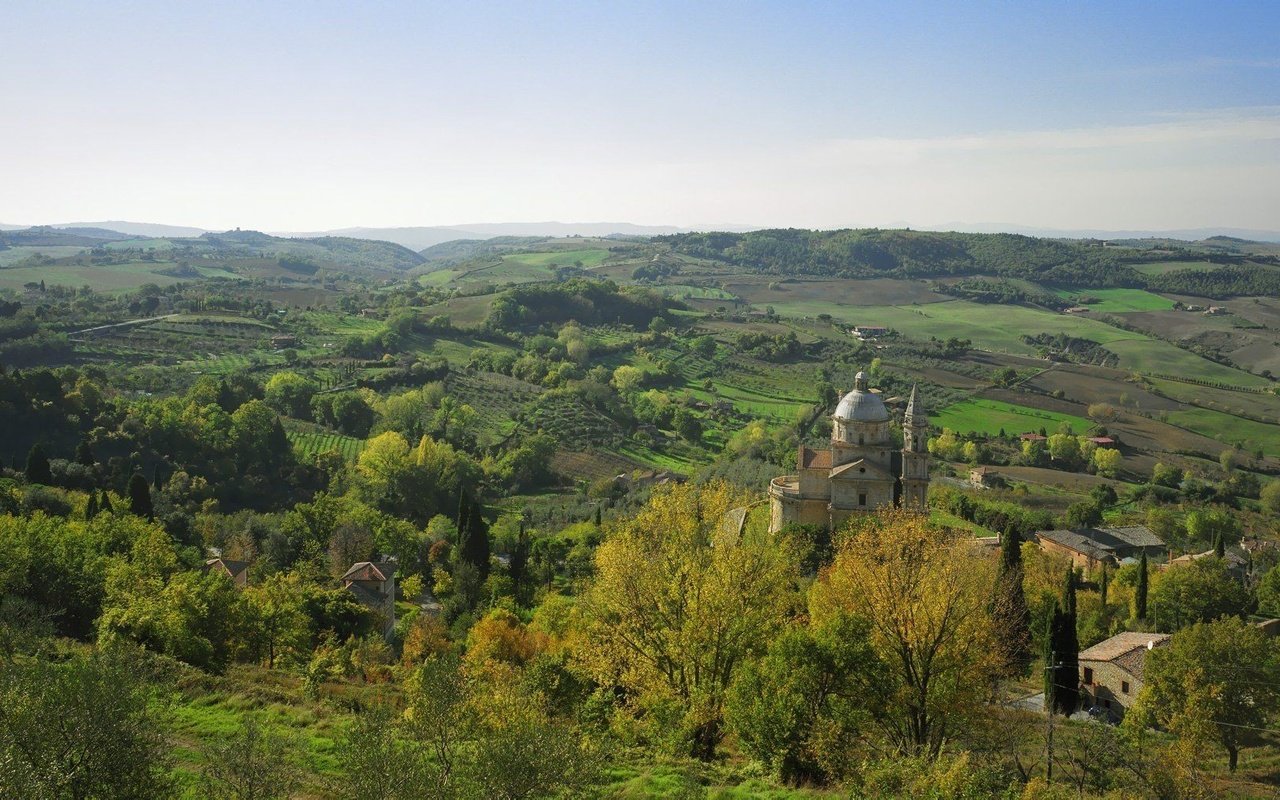 Обои холмы, деревня, церковь, hills, village, church разрешение 2560x1024 Загрузить