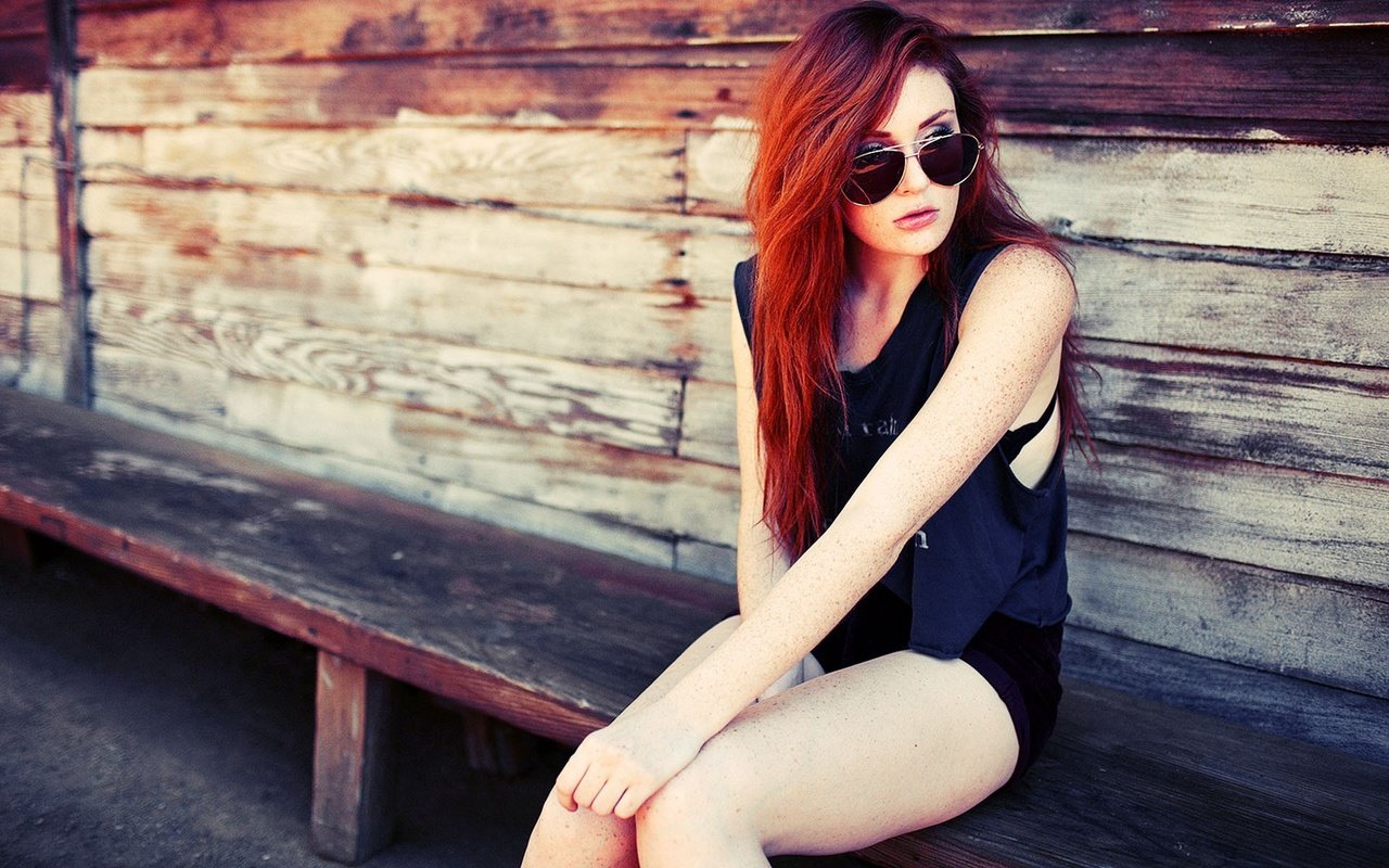 Обои девушка, очки, рыжая, бокалы, рыжеволосая, gевочка, girl, glasses, red, redhead разрешение 1920x1200 Загрузить