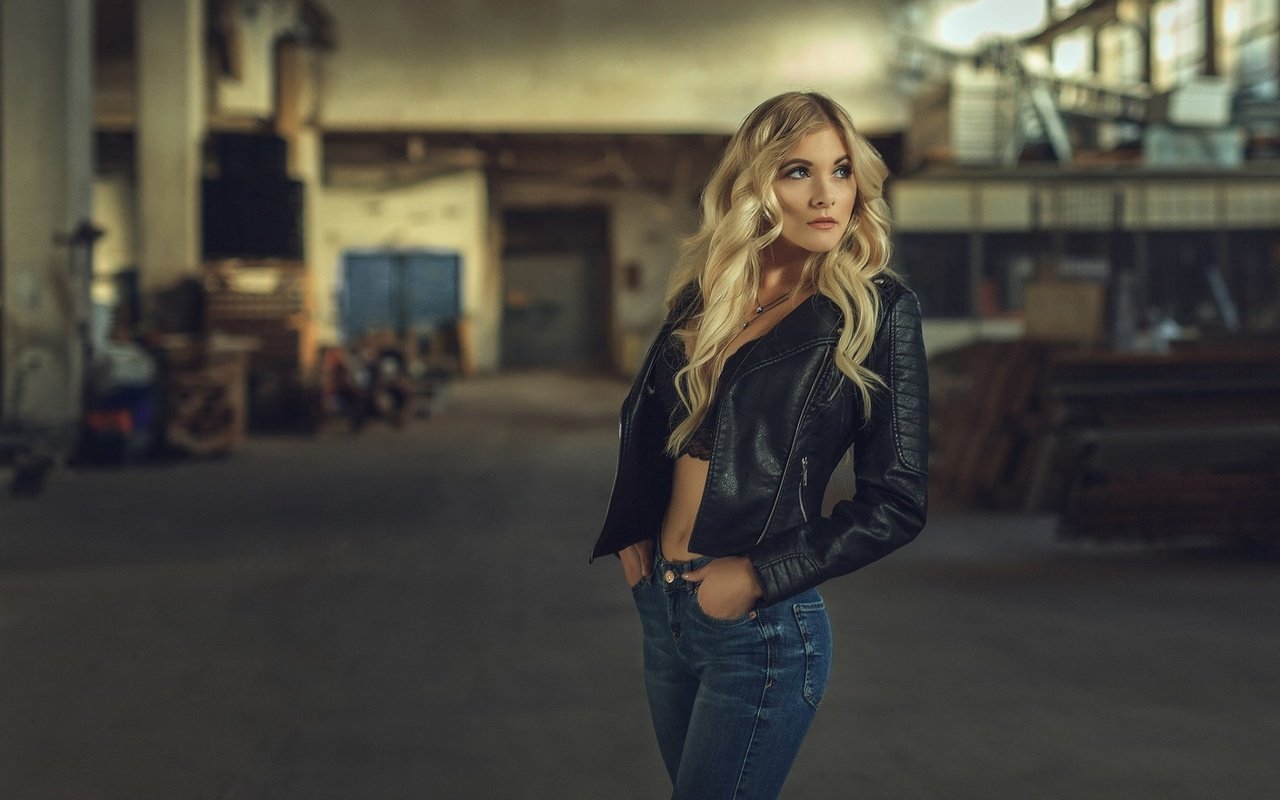 Обои девушка, блондинка, модель, джинсы, куртка, tonny jorgensen, nathan photography, christine bogh liljegren, girl, blonde, model, jeans, jacket разрешение 1920x1200 Загрузить