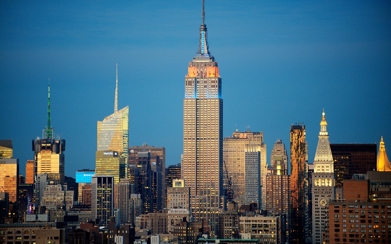 Обои небо, вечер, дома, сша, нью-йорк, небоскрёб, the sky, the evening, home, usa, new york, skyscraper разрешение 2048x1358 Загрузить