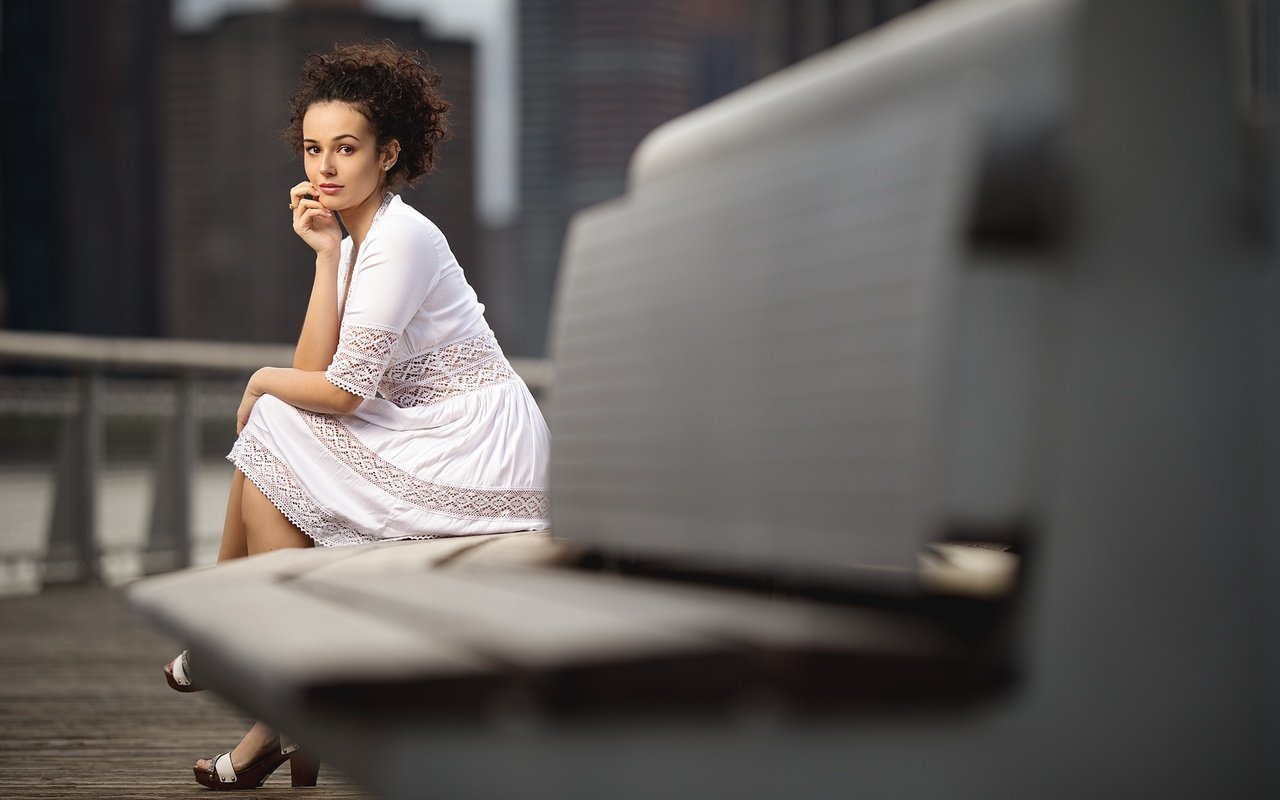 Обои девушка, платье, скамья, боке, gabby, girl, dress, bench, bokeh разрешение 2048x1365 Загрузить