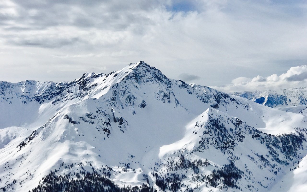 Обои небо, облака, горы, снег, the sky, clouds, mountains, snow разрешение 4032x3024 Загрузить