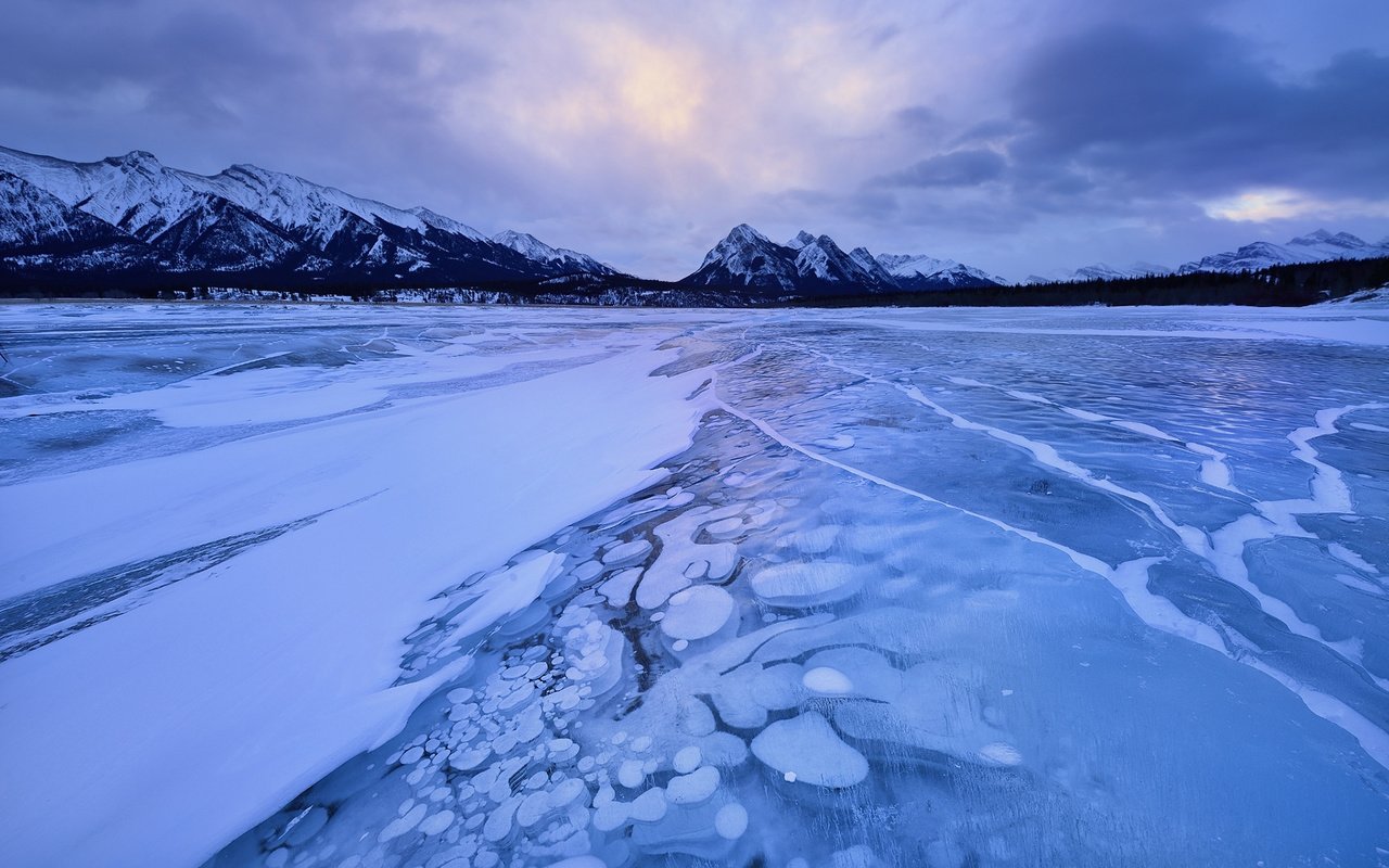 Обои озеро, горы, природа, зима, пейзаж, лёд, lake, mountains, nature, winter, landscape, ice разрешение 1920x1200 Загрузить