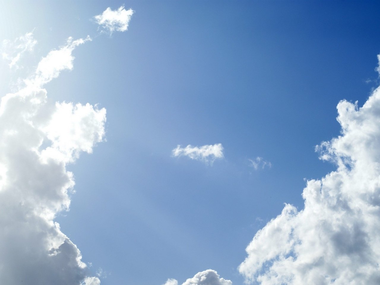 Обои небо, облака, белый, голубой, the sky, clouds, white, blue разрешение 1920x1202 Загрузить