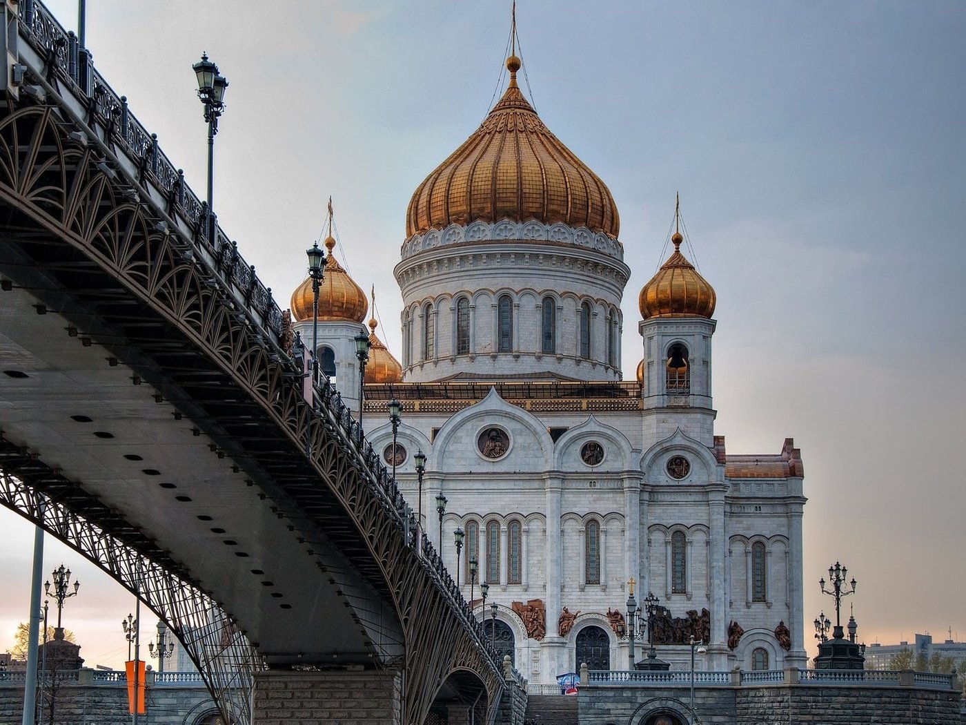 Обои храм, москва, мост, храм христа спасителя, temple, moscow, bridge, the cathedral of christ the savior разрешение 1920x1200 Загрузить