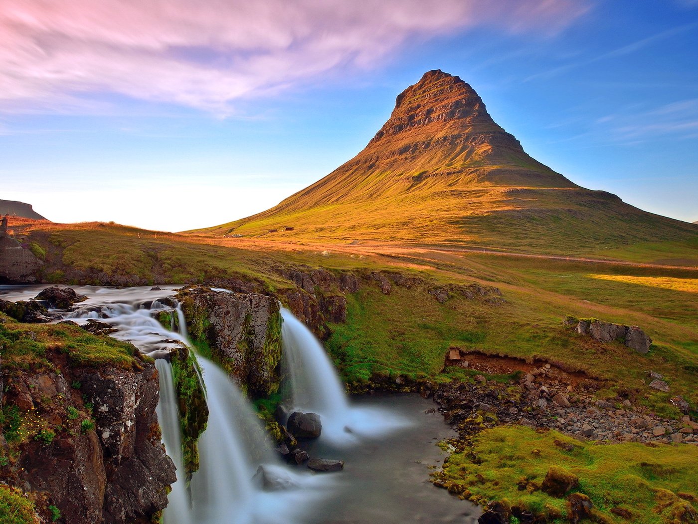 Обои река, пейзаж, гора, водопад, исландия, kirkjufellsfoss, river, landscape, mountain, waterfall, iceland разрешение 1920x1200 Загрузить