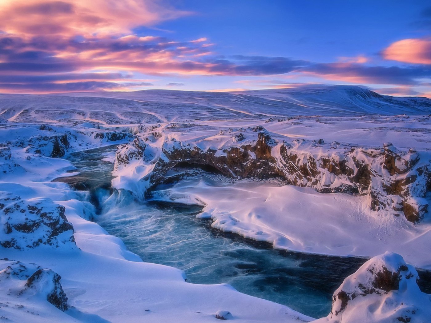 Обои небо, облака, река, снег, зима, пейзаж, льды, the sky, clouds, river, snow, winter, landscape, ice разрешение 1920x1200 Загрузить