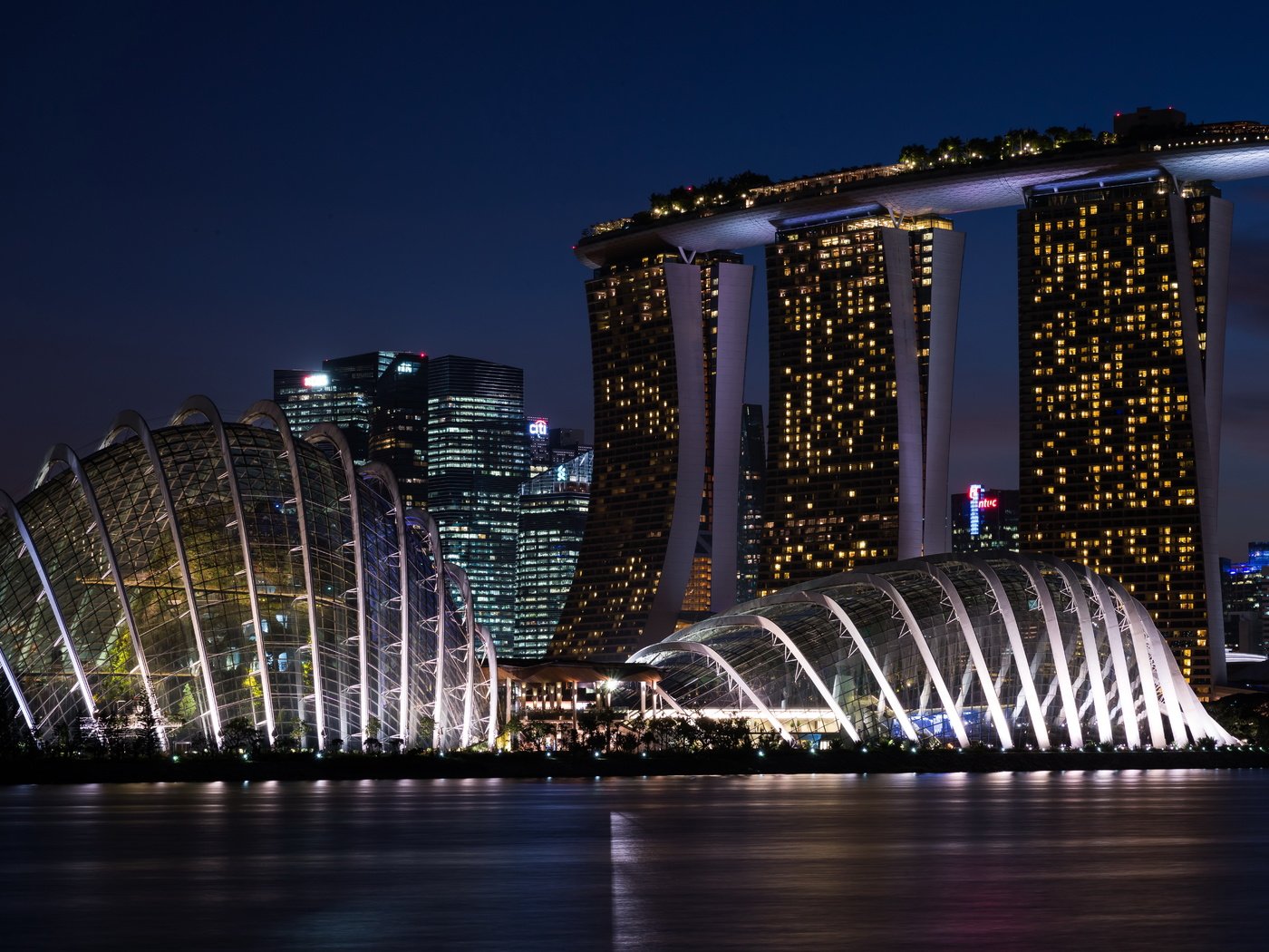 Обои ночь, marina bay sands, огни, река, город, набережная, сооружение, здания, сингапур, night, lights, river, the city, promenade, construction, building, singapore разрешение 7512x4384 Загрузить