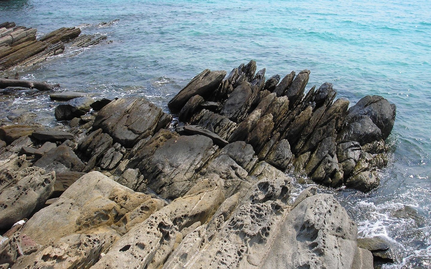 Обои море, тайланд, камни., sea, thailand, stones. разрешение 2560x1920 Загрузить