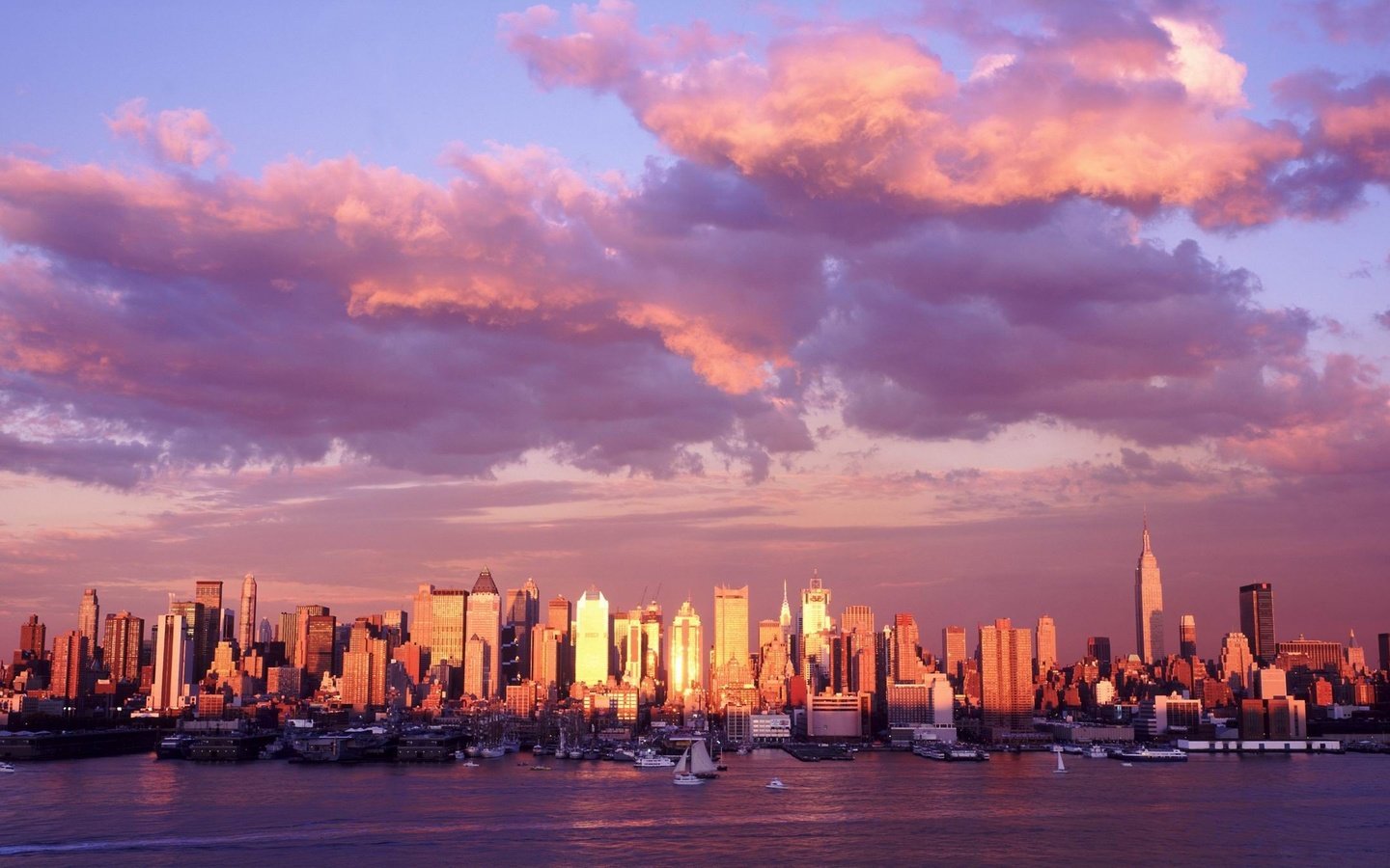 Обои облака, панорама, город, манхеттен, clouds, panorama, the city, manhattan разрешение 4096x1350 Загрузить