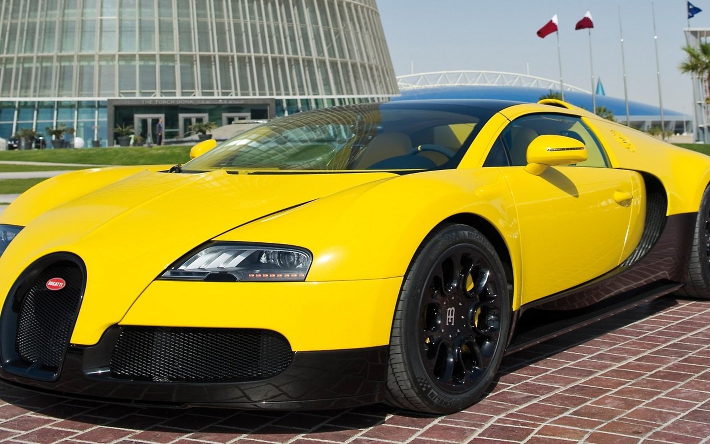 Обои bugatti veyron grand sport разрешение 2560x1440 Загрузить