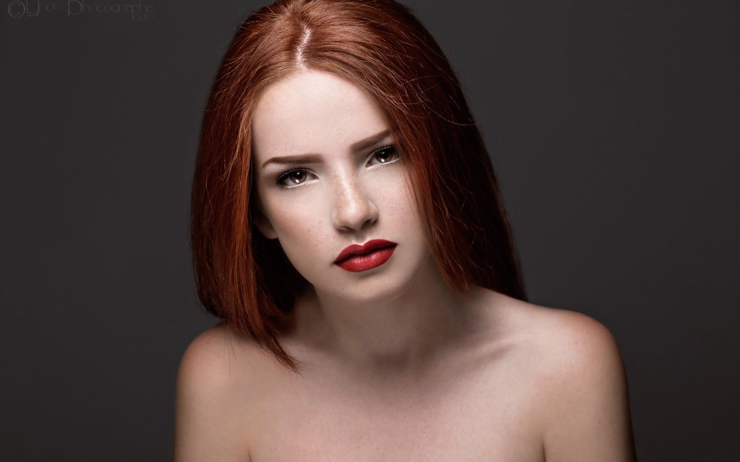 Обои девушка, портрет, взгляд, рыжеволосая, girl, portrait, look, redhead разрешение 2048x1320 Загрузить