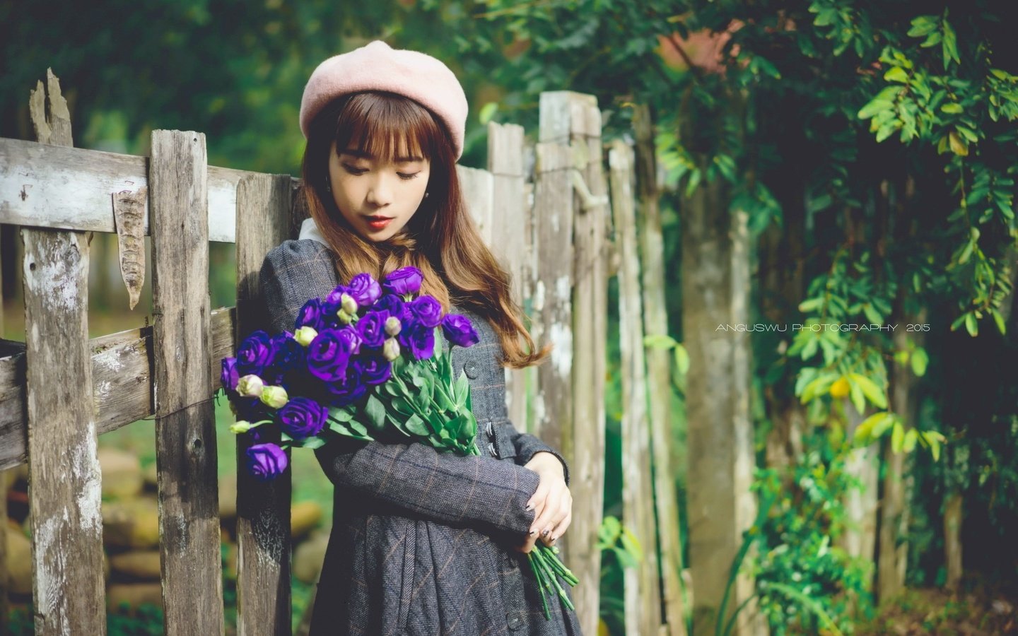 Обои цветы, девушка, забор, модель, азиатка, flowers, girl, the fence, model, asian разрешение 2048x1365 Загрузить