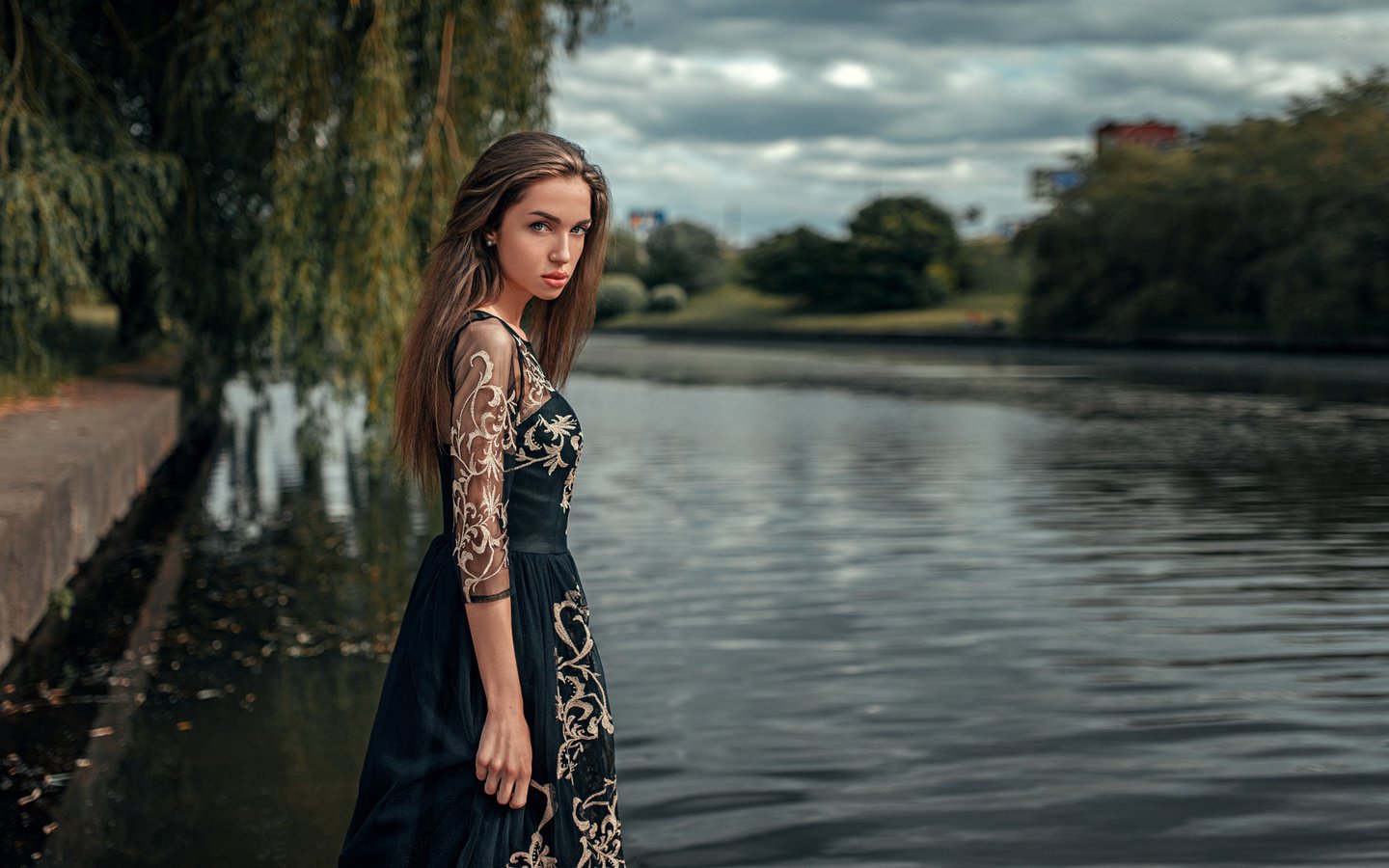 Обои река, девушка, платье, взгляд, волосы, черное, мила будаева, river, girl, dress, look, hair, black, mila budaeva разрешение 2048x1151 Загрузить