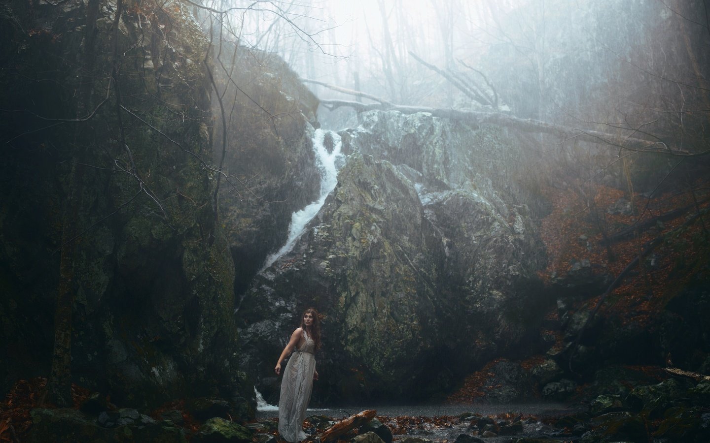 Обои камни, девушка, дождь, decay, aleah michele, black woods, and cold winds, stones, girl, rain разрешение 2048x1382 Загрузить