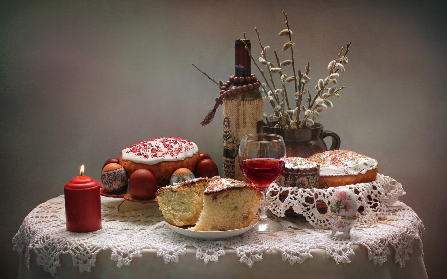 Обои вино, свеча, пасха, яйца, верба, кулич, крашенки, wine, candle, easter, eggs, verba, cake разрешение 1920x1251 Загрузить