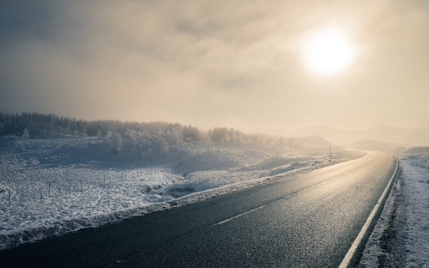 Обои дорога, зима, утро, туман, road, winter, morning, fog разрешение 2048x1367 Загрузить