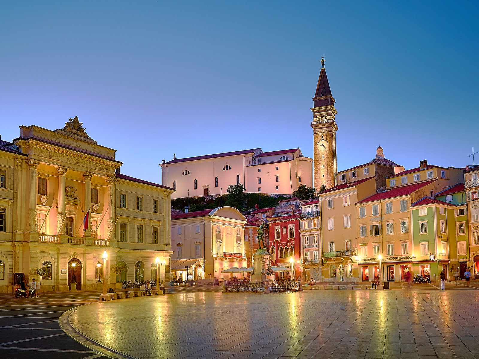 Обои город, дома, площадь, словения, пиран, the city, home, area, slovenia, piran разрешение 2400x1603 Загрузить