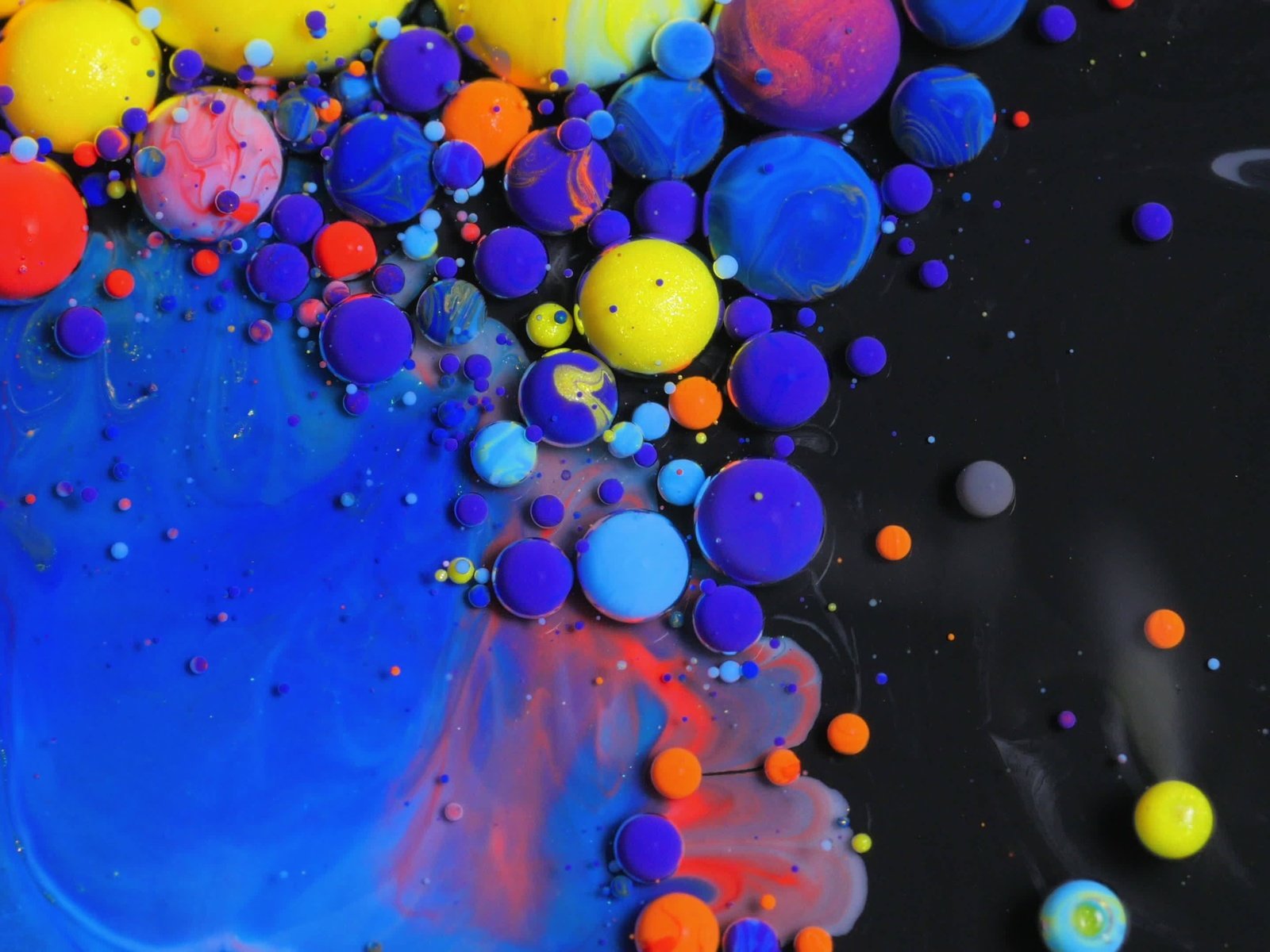 Обои вода, фон, цвет, краска, размытость, шарики, зд, water, background, color, paint, blur, balls, zd разрешение 3840x2160 Загрузить