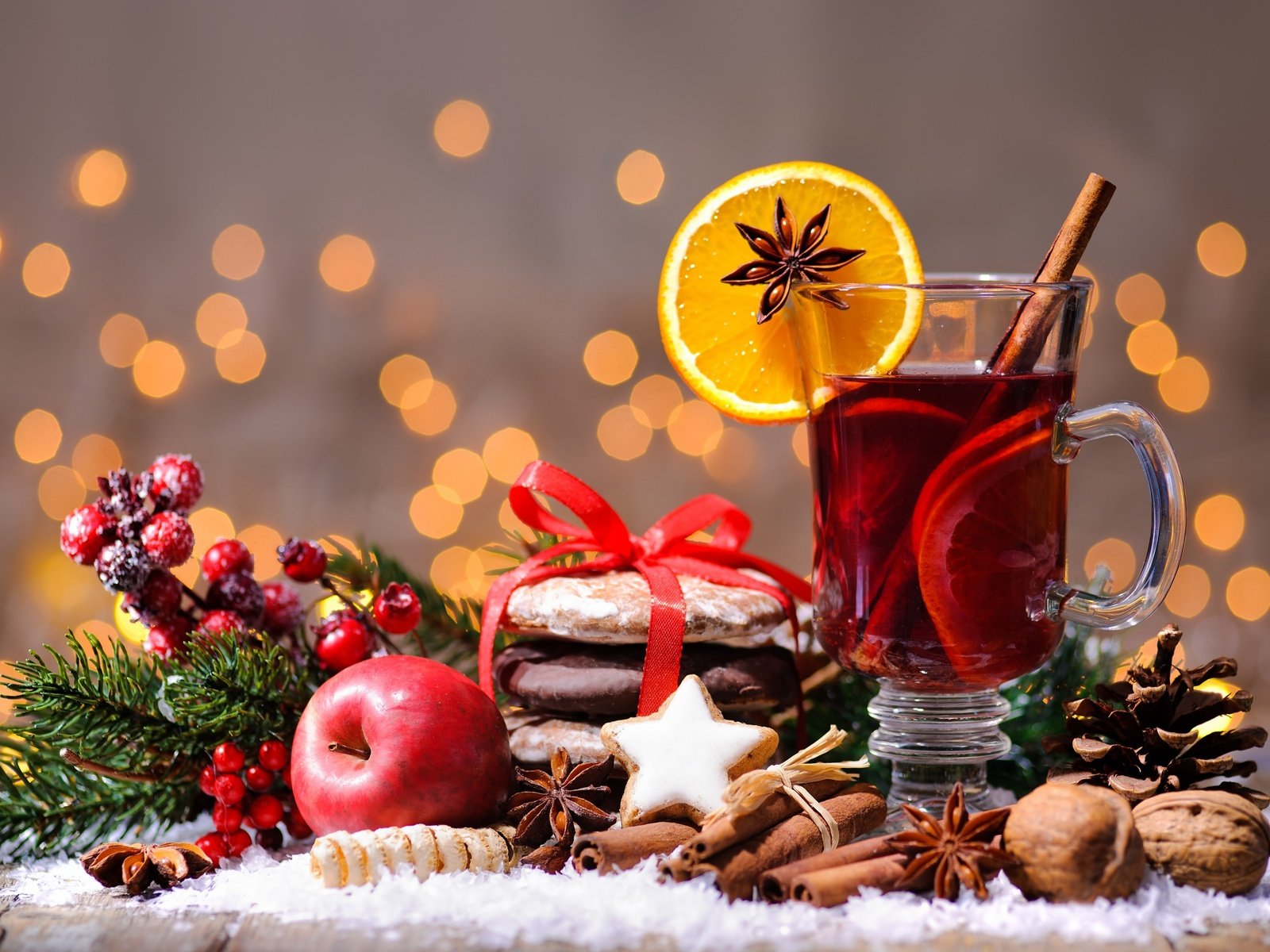 Обои новый год, бадьян, орехи, глинтвейн, напиток, корица, яблоки, апельсин, рождество, печенье, new year, star anise, nuts, mulled wine, drink, cinnamon, apples, orange, christmas, cookies разрешение 2880x1800 Загрузить