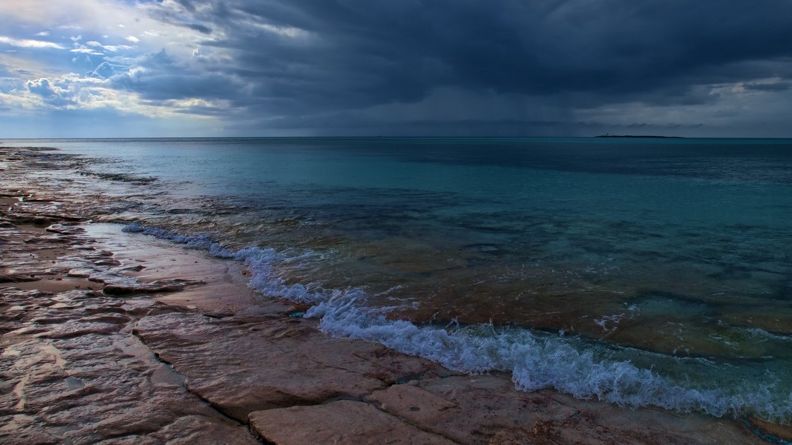 Обои облака, природа, море, пляж, горизонт, побережье, clouds, nature, sea, beach, horizon, coast разрешение 2560x1600 Загрузить