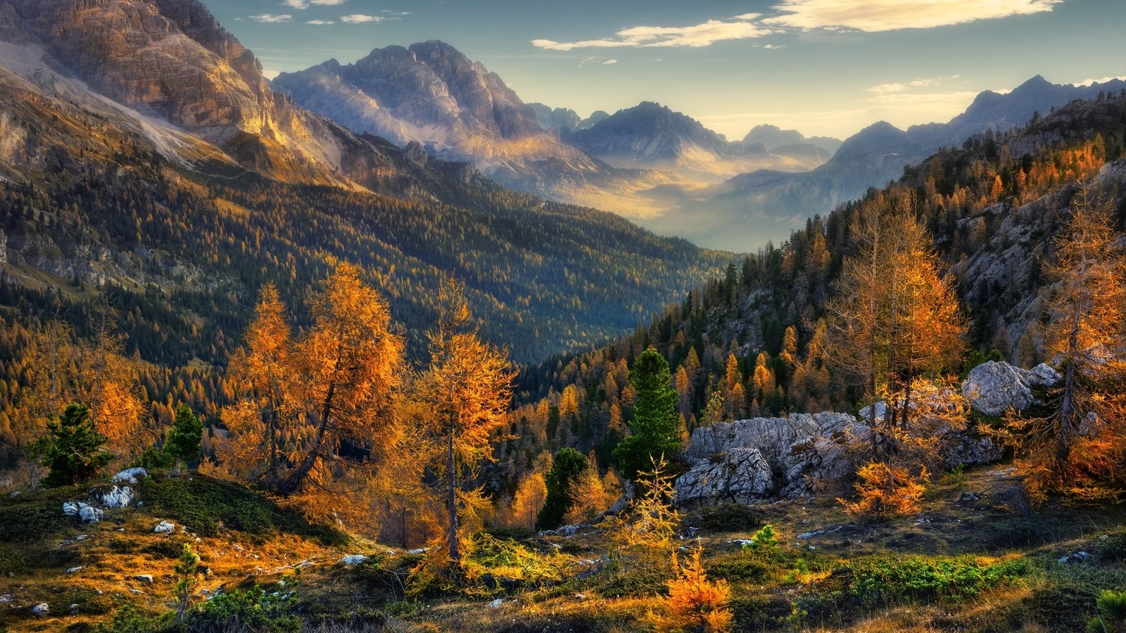 Обои деревья, горы, природа, лес, пейзаж, осень, trees, mountains, nature, forest, landscape, autumn разрешение 2000x1335 Загрузить