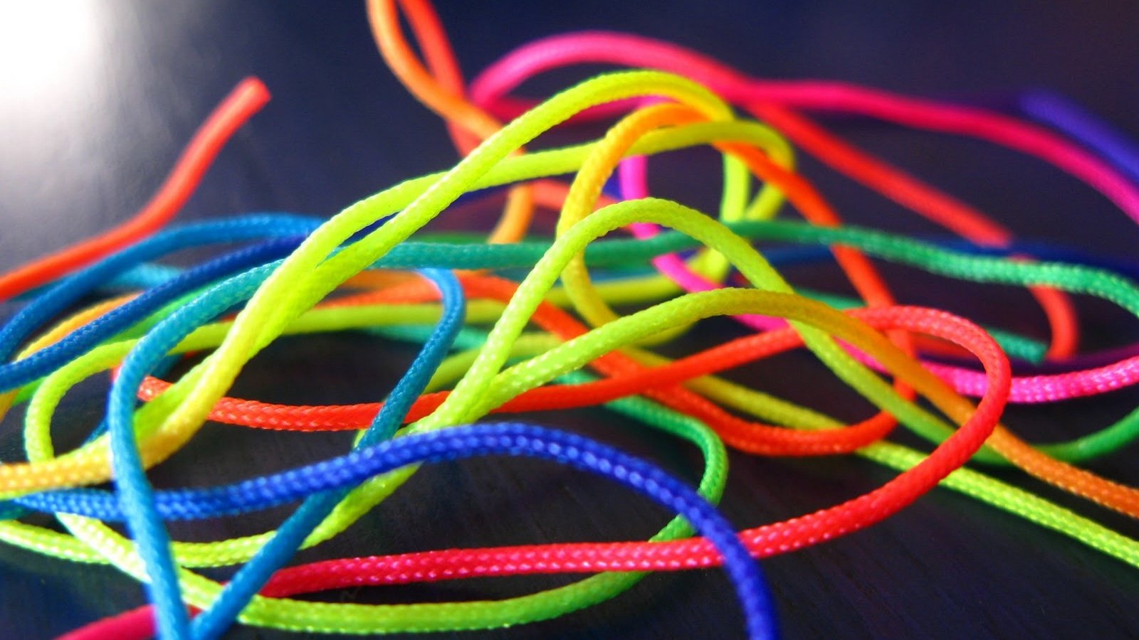 Обои разноцветные, веревка, шнурки, веревочки, colorful, rope, laces разрешение 1920x1440 Загрузить