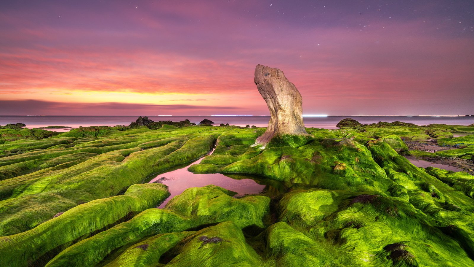 Обои камни, берег, закат, море, stones, shore, sunset, sea разрешение 2047x1309 Загрузить