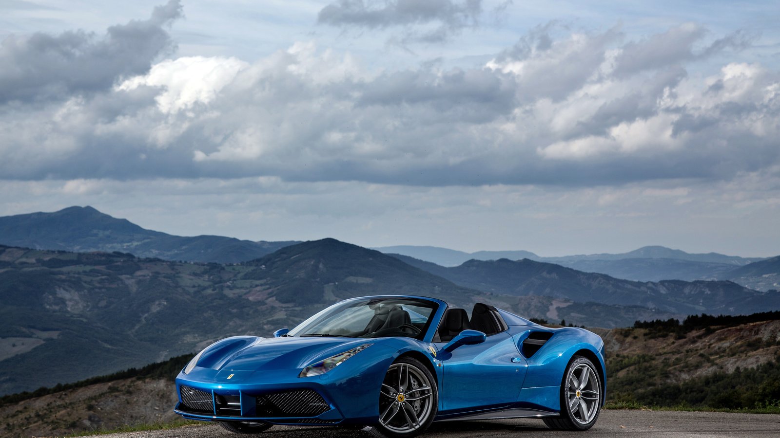 Обои облака, горы, феррари, кабриолет, clouds, mountains, ferrari, convertible разрешение 4096x2731 Загрузить