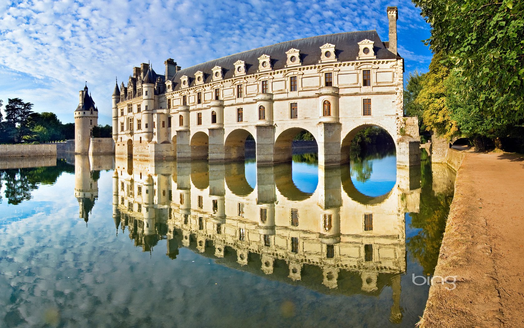 Обои вода, отражение, здание, water, reflection, the building разрешение 1920x1200 Загрузить