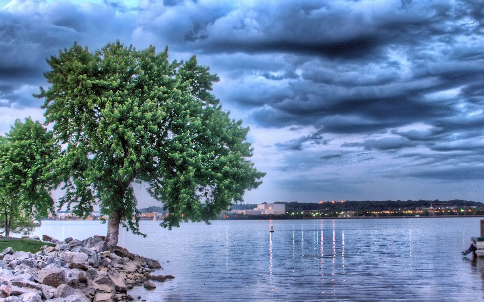 Обои облака, озеро, природа, дерево, отражение, clouds, lake, nature, tree, reflection разрешение 1920x1080 Загрузить