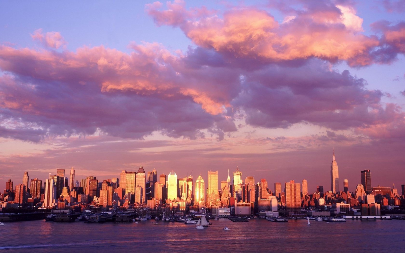 Обои облака, панорама, город, манхеттен, clouds, panorama, the city, manhattan разрешение 4096x1350 Загрузить