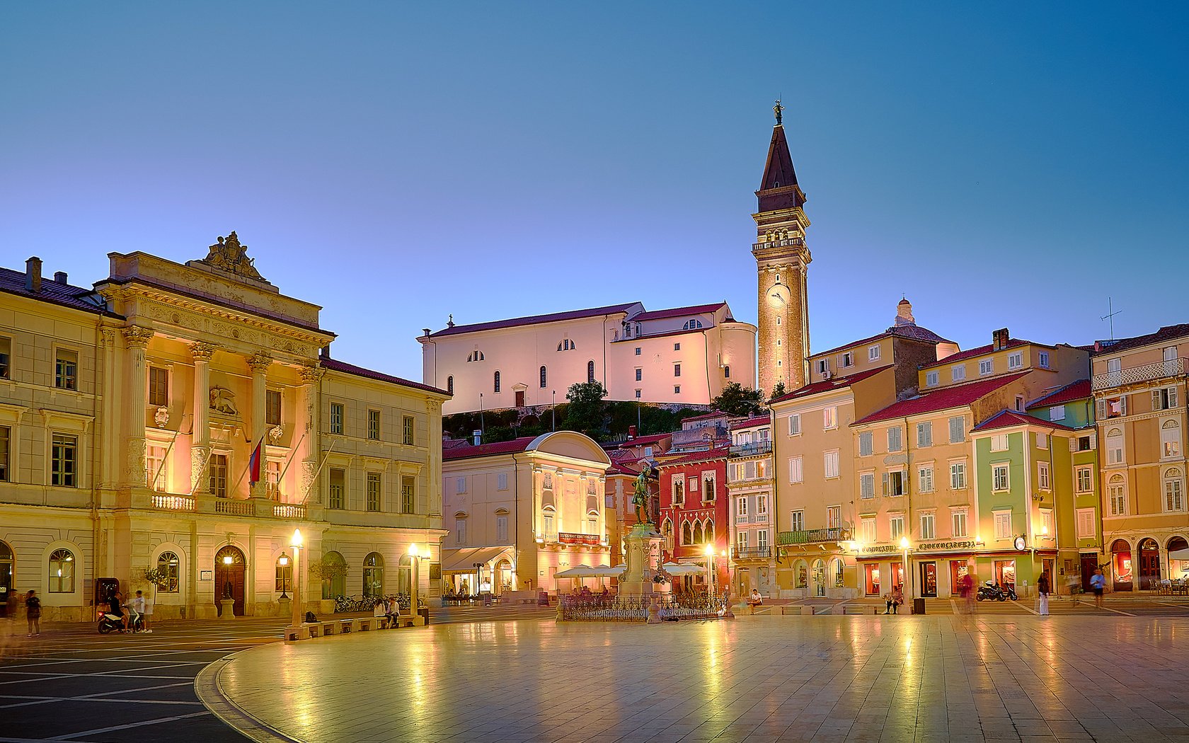 Обои город, дома, площадь, словения, пиран, the city, home, area, slovenia, piran разрешение 2400x1603 Загрузить