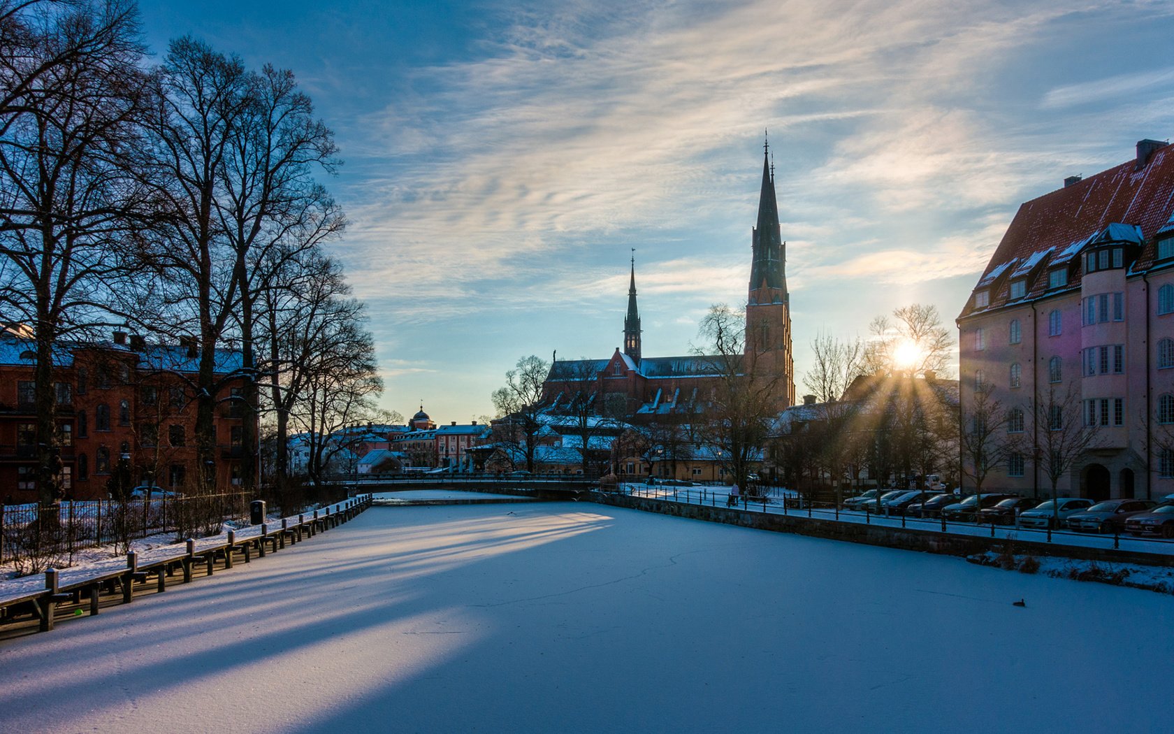 Обои река, снег, зима, город, швеция, стокгольм, paulius malinovskis, river, snow, winter, the city, sweden, stockholm разрешение 1920x1200 Загрузить