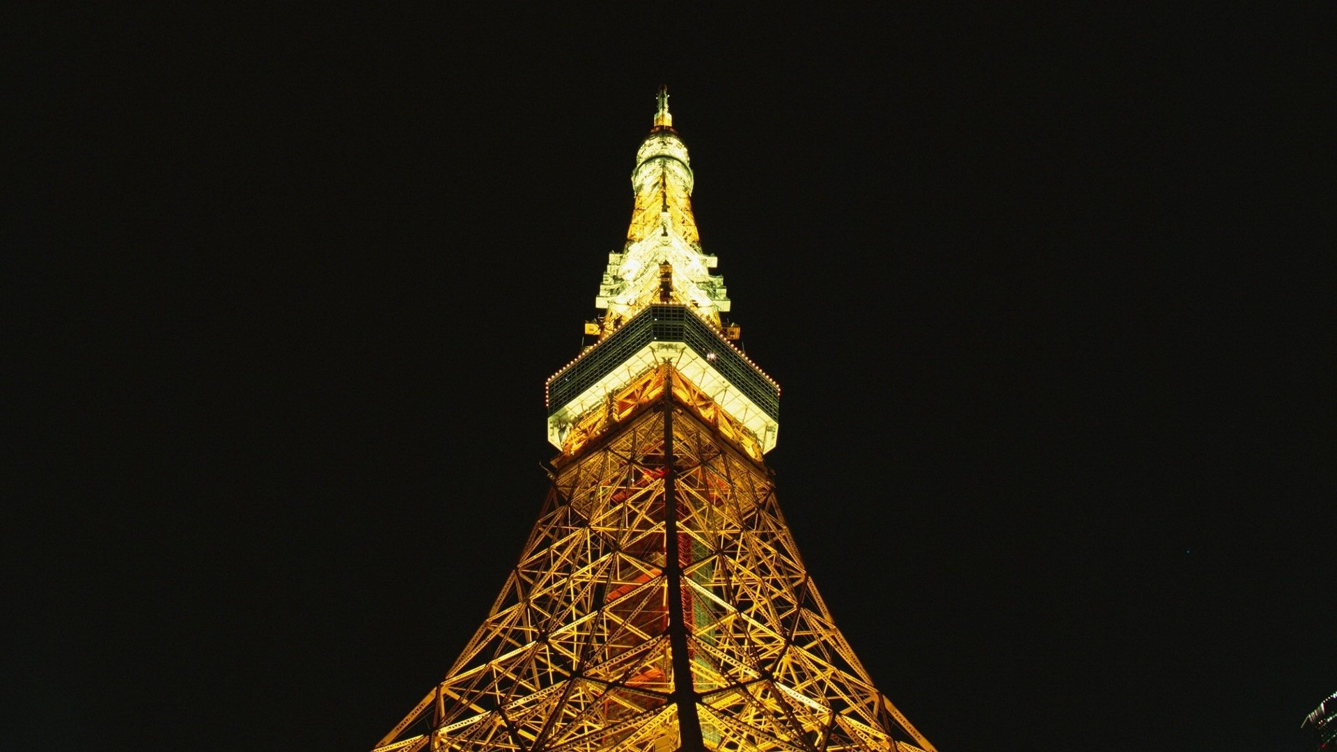 Обои ночь, подсветка, эйфелева башня, францыя, эйфелева бошня, night, backlight, eiffel tower, frantsyya, eiffel bosnia разрешение 1920x1440 Загрузить