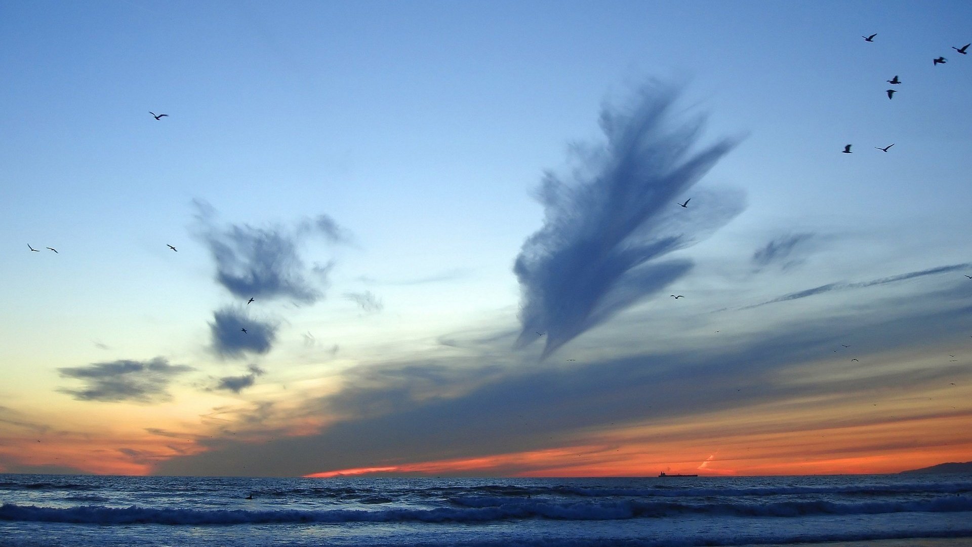Обои небо, облака, волны, море, горизонт, the sky, clouds, wave, sea, horizon разрешение 1920x1200 Загрузить