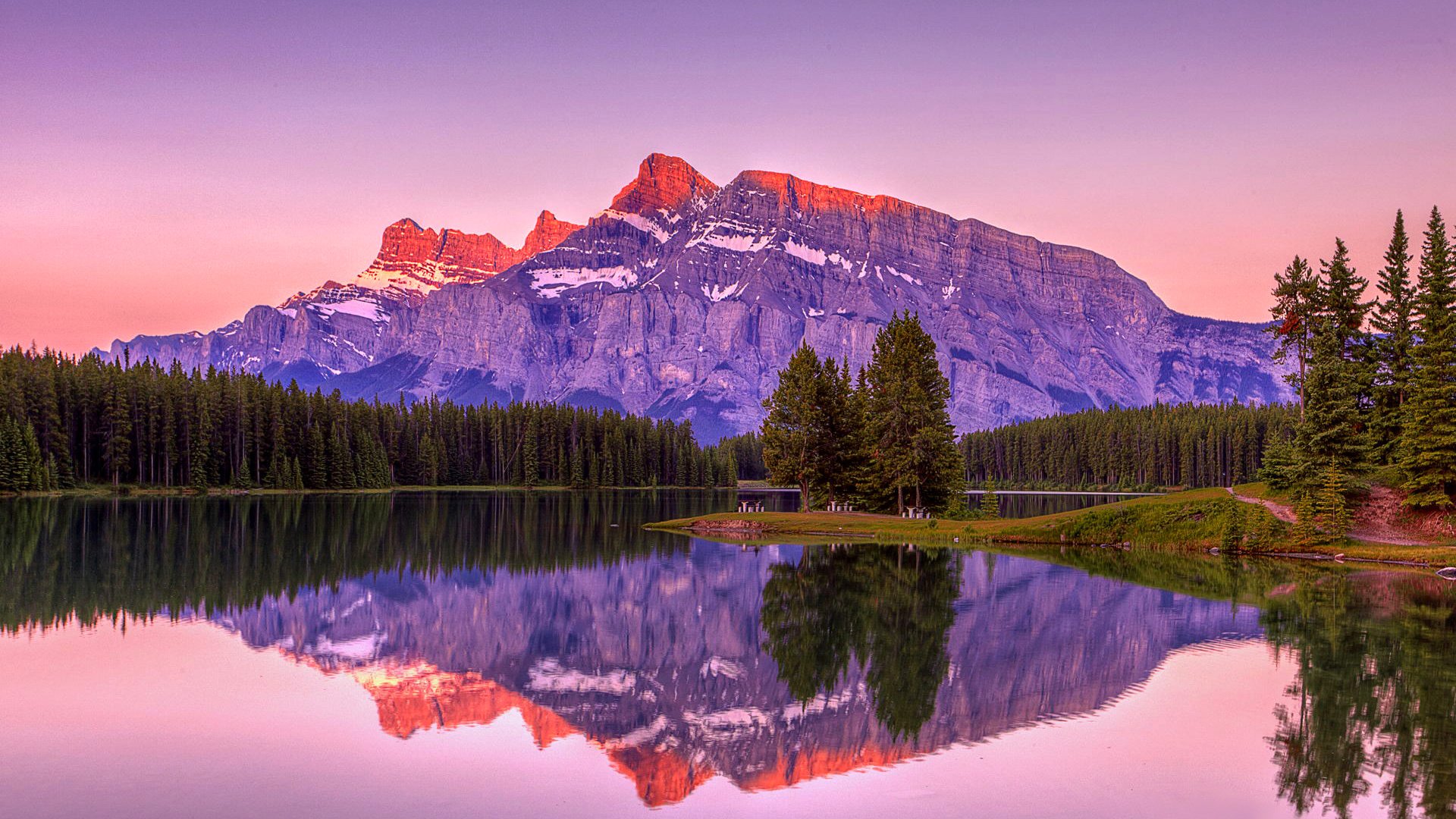 Обои небо, деревья, озеро, горы, закат, цвет, the sky, trees, lake, mountains, sunset, color разрешение 1920x1237 Загрузить