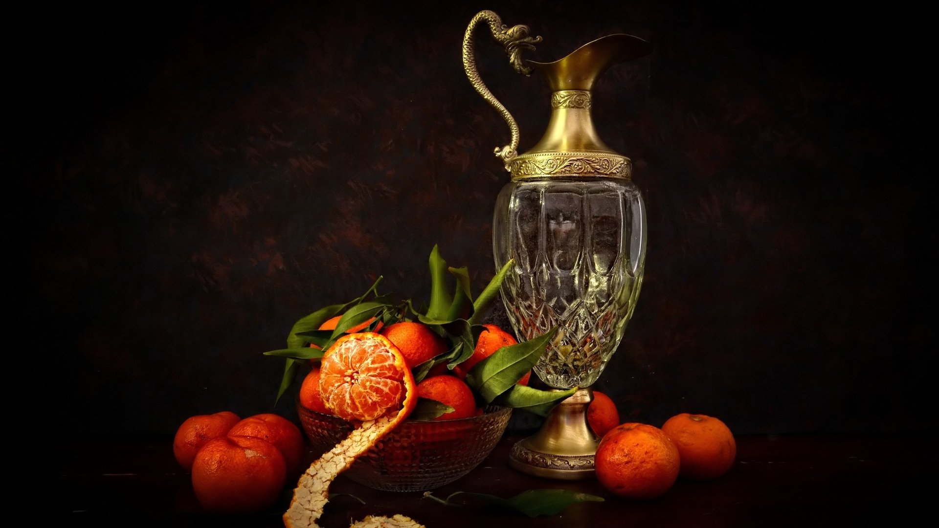 Обои листья, мандарины, натюрморт, графин, кожура, leaves, tangerines, still life, decanter, peel разрешение 2048x1296 Загрузить