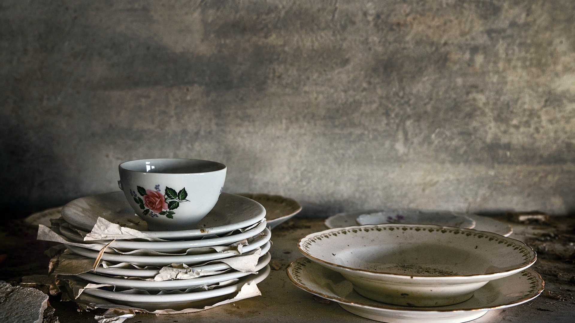 Обои фон, чашка, тарелки, посуда, background, cup, plates, dishes разрешение 2048x1367 Загрузить